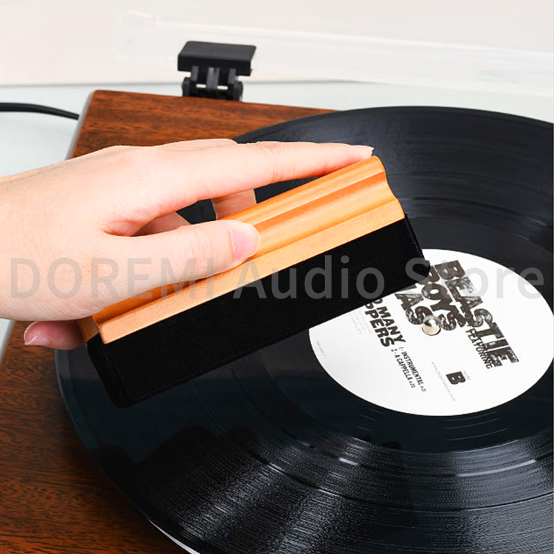Spazzola per la pulizia dei di - Vinyl Record Cleaner recensione e prezzo