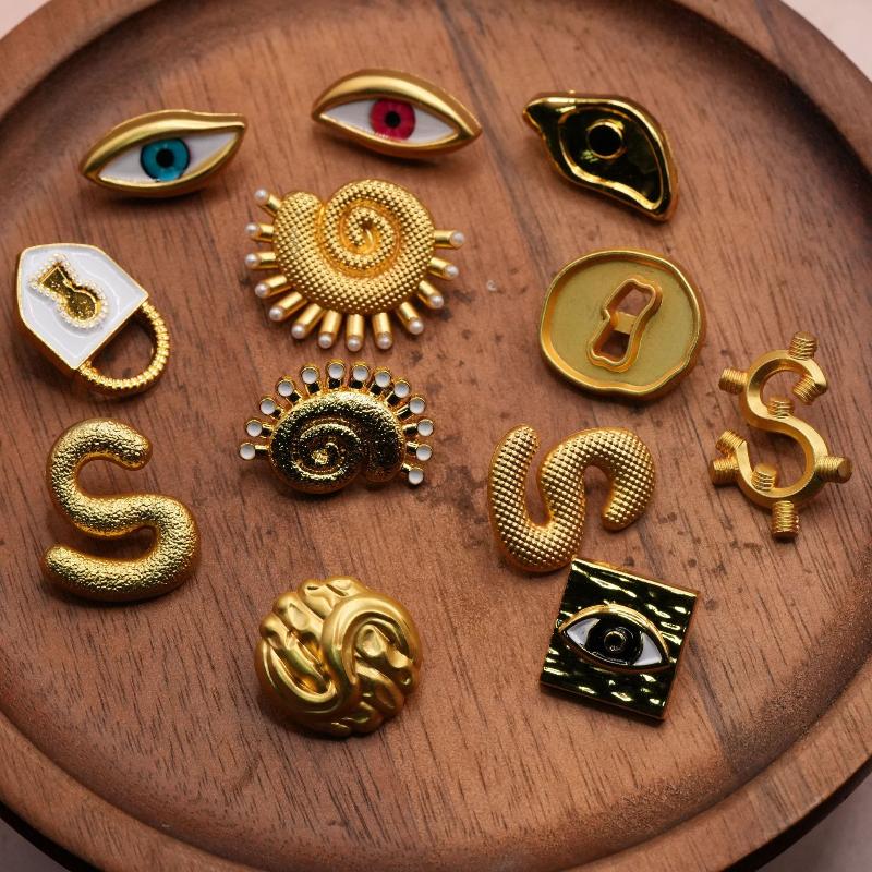 Bottoni Decorativi Vintage in  - Vintage Collectible Buttons recensione e prezzo